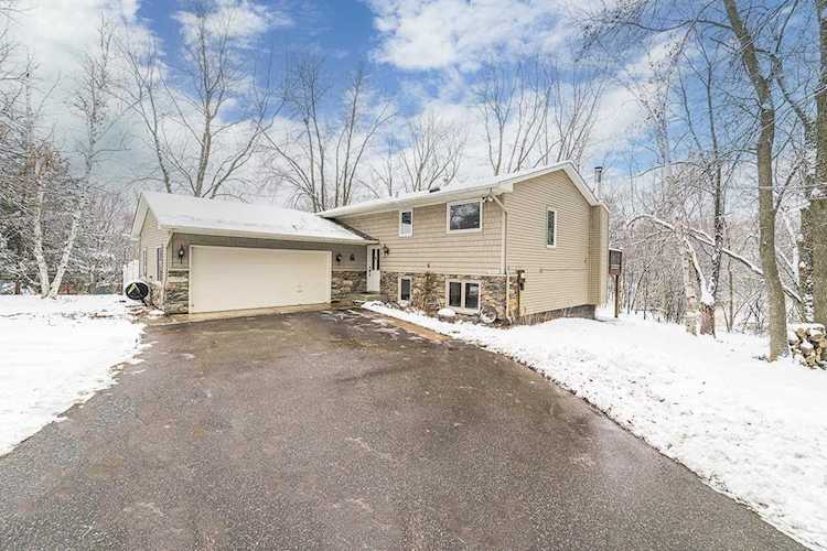 6555 Woodedge Road Minnetrista, MN 55364
