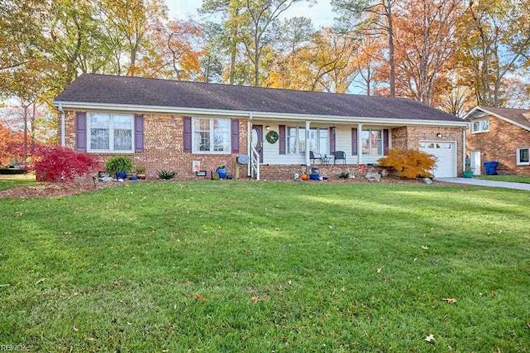 5309 Westover Ln Virginia Beach, VA 23464 home for sale, MLS#10465753 - Crescas Real Estate Photo 1