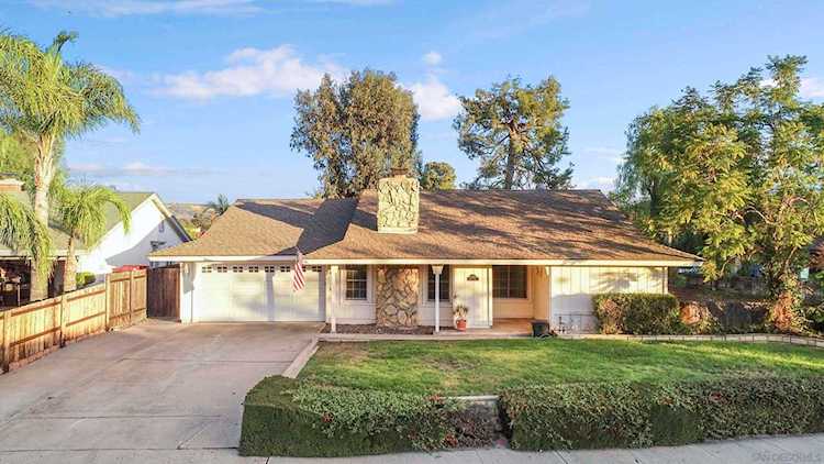 13305 Arikara Dr Poway, CA 92064