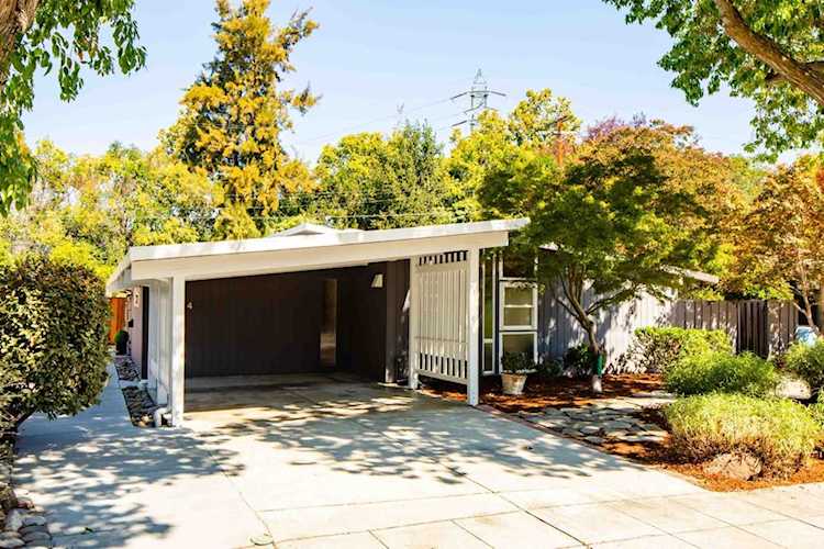1054 Moffett Cir Palo Alto, CA 94303