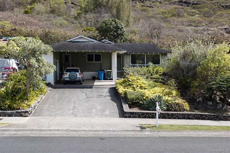 693 Hahaione Street Honolulu, HI 96825