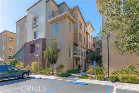 37 Waldorf Irvine, CA 92612