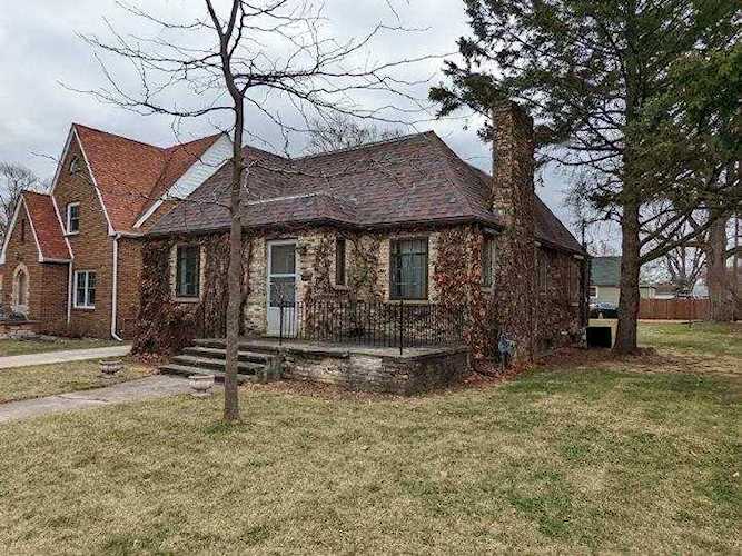 606 Olympian Blvd Beloit, WI 53511 | MLS 1947392 Photo 1