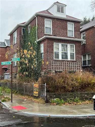 4701 Murdock Avenue Bronx, NY 10466