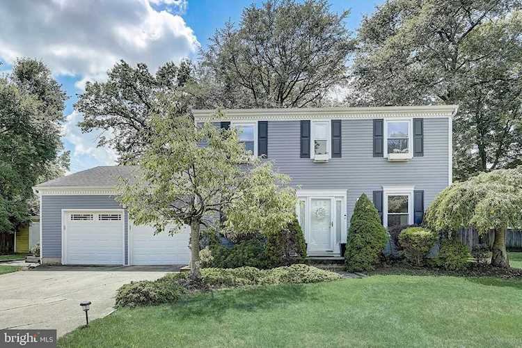 110 Westbury Ct Marlton, NJ 08053