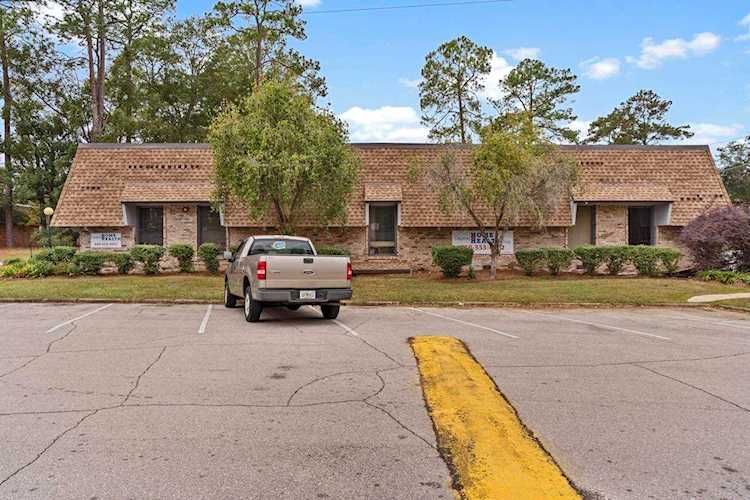 2424 E Plaza Dr Tallahassee, FL 32308