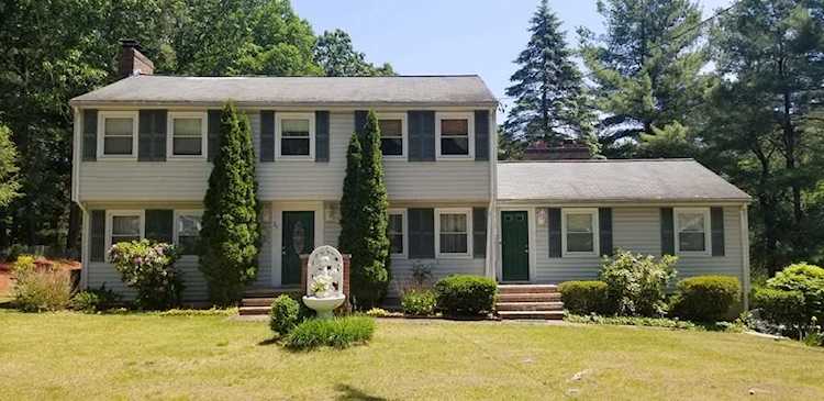 25 Cardigan Rd Tewksbury, MA 01876