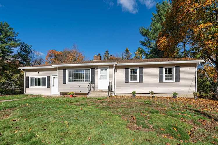 10 Grandview Terrace North Hampton, NH 03862