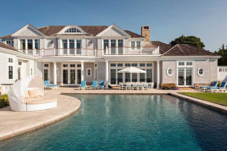 835 Sea View Avenue Barnstable, MA 02655