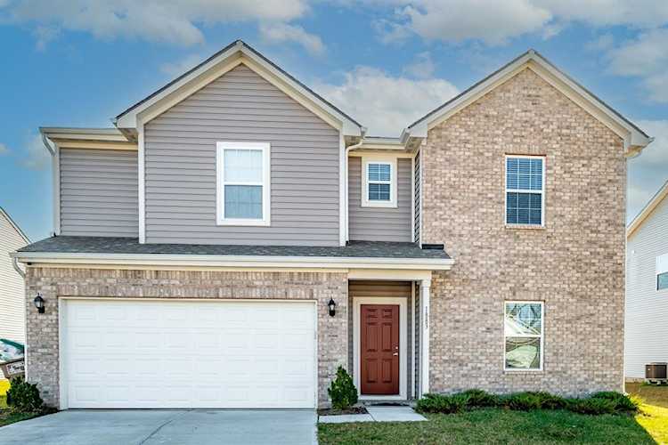 1883 Glenmoor Ct Columbus, IN 47201