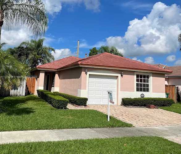 14530 SW 156th Ave Miami, FL 33196