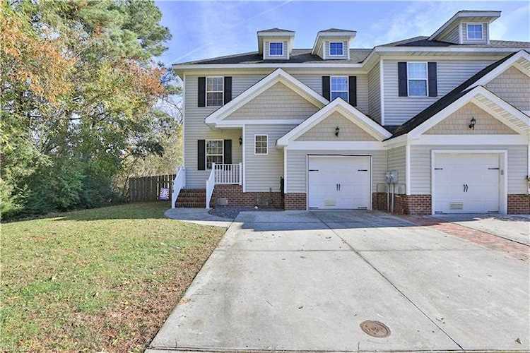 home for sale in Oak Grove Homes Chesapeake VA 23320 - MLS 10466017 Photo 1