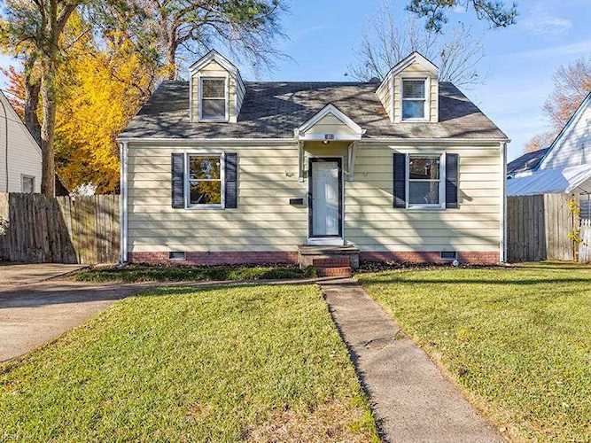 home for sale in Snug Harbor Norfolk VA 23503 - MLS 10466010 Photo 1