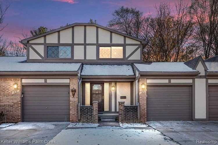 1935 Allenway Rochester Hills, MI 48309