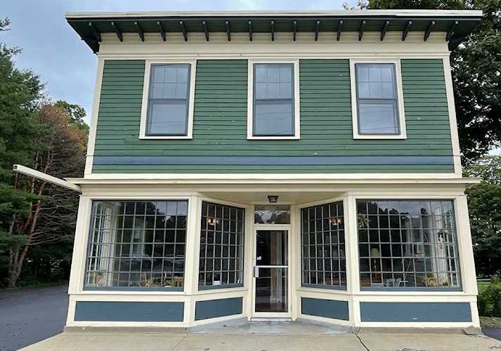 14 Main St Southborough, MA 01772