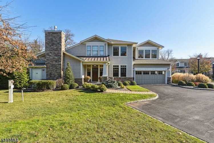 13 Northridge Dr Florham Park Boro, NJ 07932