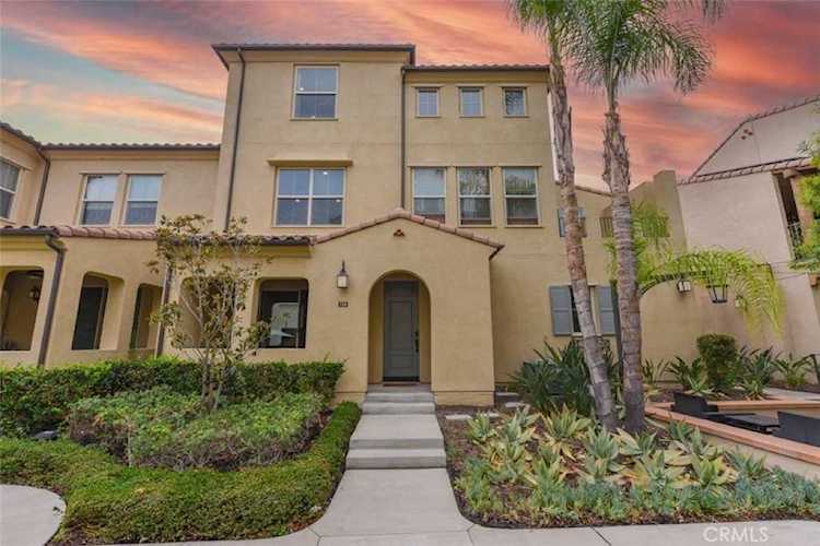 158 Borrego Irvine, CA 92618