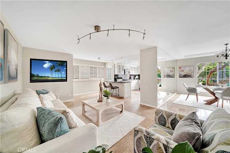 19431 Merion Circle, Huntington Beach, CA 92648 | RubyHome Photo 1