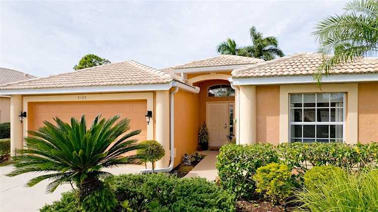 5123 Brooksbend CIRCLE Sarasota, FL 34238