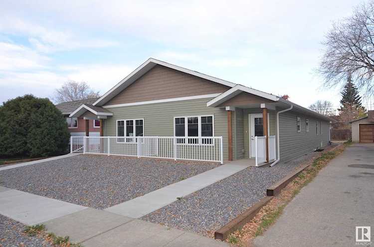 Unit B 5112 54 Street Barrhead, AB T7N 1E7