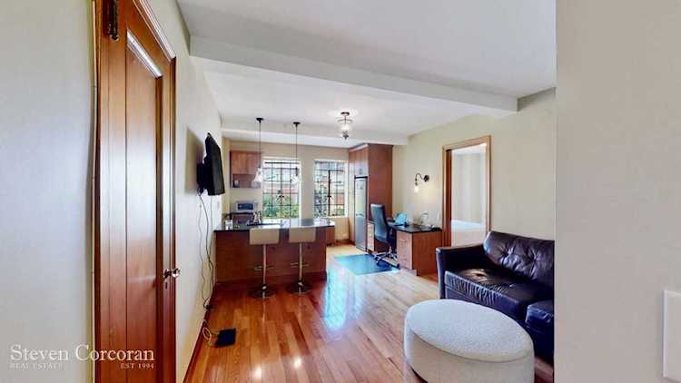 45 Tudor City Place #910 New York, NY 10017