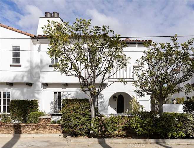 738 Tustin Ave #B Newport Beach, CA 92663