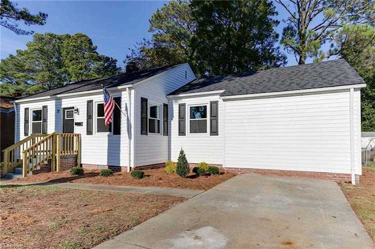 31 Greenbrier Rd Portsmouth, VA 23707