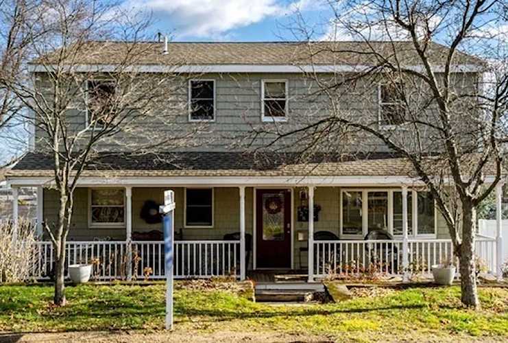 428 Butman Rd Lowell, MA 01852