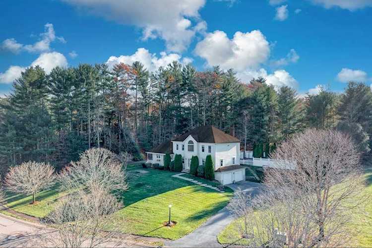 40 Deer Run Rd Kingston, MA 02364