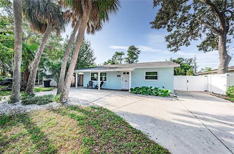 3760 Arkansas Ave NE St. Petersburg, FL 33703