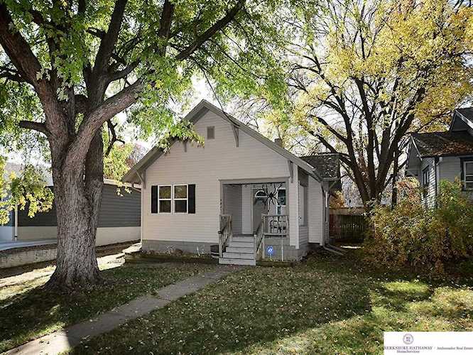 4825 Sherman St Lincoln, NE 68506 | MLS 22226222 Photo 1