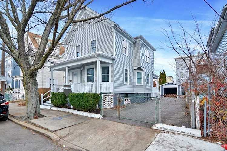 45 Arlington St in Lynn, MA - Century 21 New England Photo 1