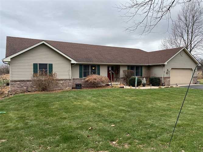 1218 S Glenway Dr Crawfordsville, IN 47933 | MLS 21890690 Photo 1