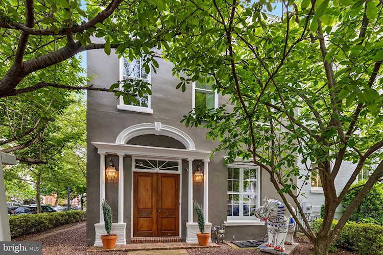 329 A St SE Washington, DC 20003