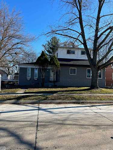 26552 Blumfield St Roseville, MI 48066