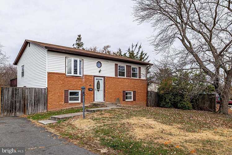 603 Alder Ave S Sterling, VA 20164