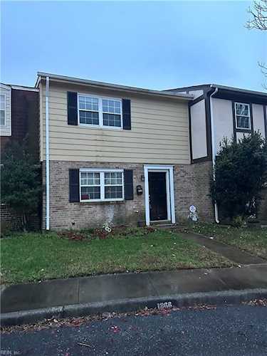 1866 Olde Buckingham Rd Hampton, VA 23669 home for sale, MLS#10466303 - Crescas Real Estate Photo 1