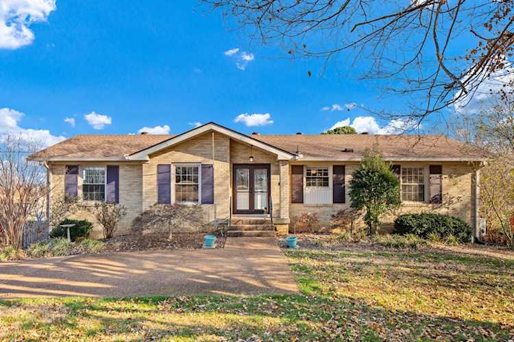 1101 Clearview Dr Mount Juliet, TN 37122