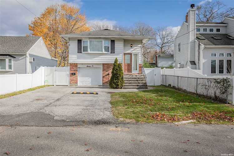 7A Willis Avenue Ronkonkoma, NY 11779