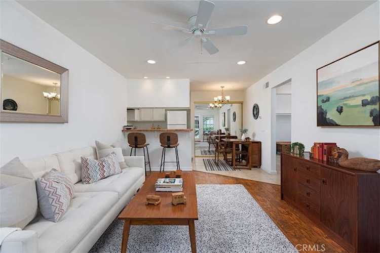18252 Parkview Ln #102 Huntington Beach, CA 92648