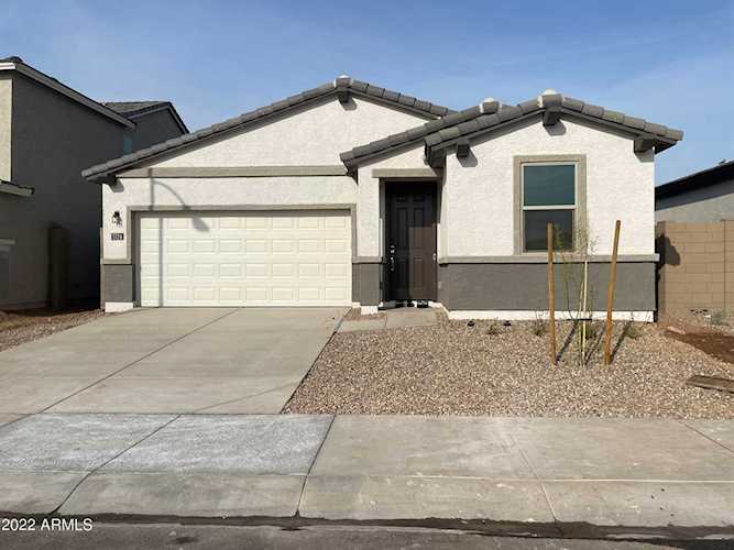5724 W Encinas Lane Phoenix, AZ 85043