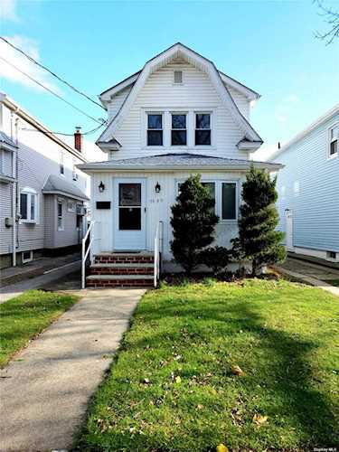 94-39 221st Street Queens Village, NY 11428