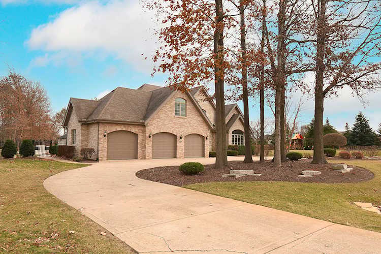 17901 S Crystal Lake Dr Mokena, IL 60448