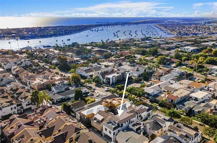 508 1/2 Acacia Ave Corona Del Mar, CA 92625