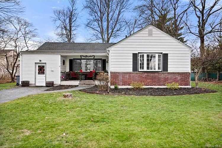 11 Clubhouse Drive Carmel, NY 10512