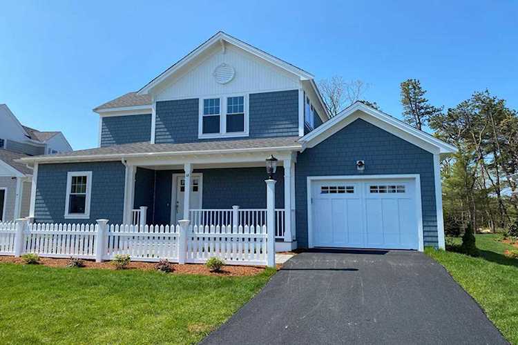 10 Cottage Lane Mashpee, MA 02649