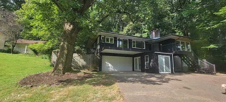 106 Valley Drive Newark, OH 43055