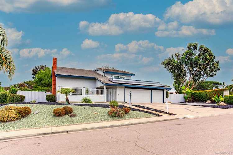 12496 Bodega Rd San Diego, CA 92128