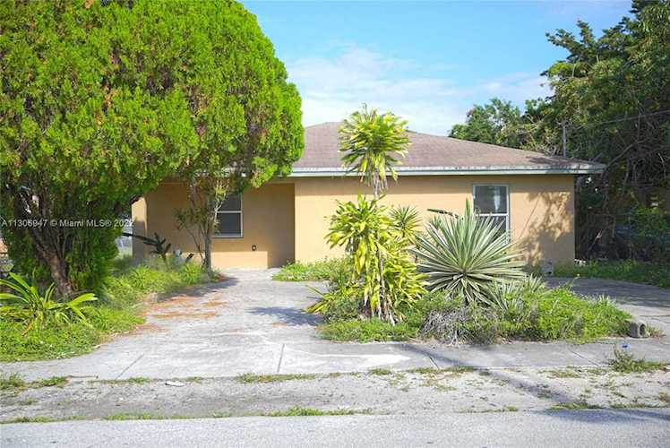2363 NW 63rd St Miami, FL 33147