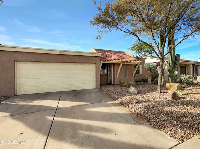 19622 N 6th Place Phoenix, AZ 85024